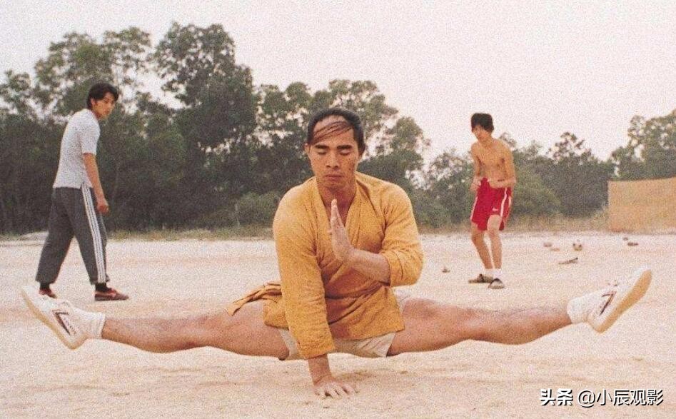 周星驰少林足球招牌动作,少林足球队周星驰演的完整版