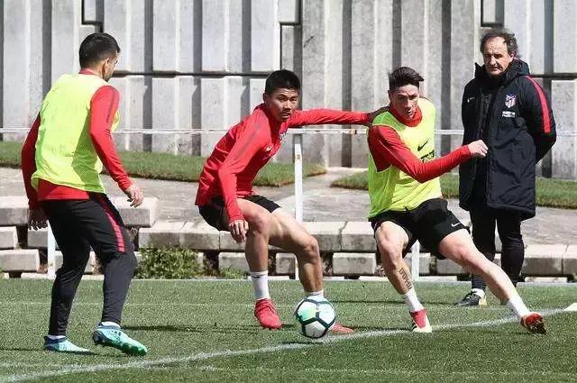 万达商管引资600亿,青训队选梅西还是c罗