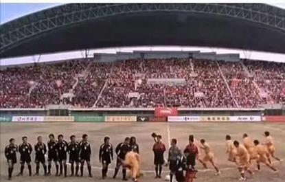 少林足球破鞋见证星爷的奋斗,少林足球观众是请来的吗