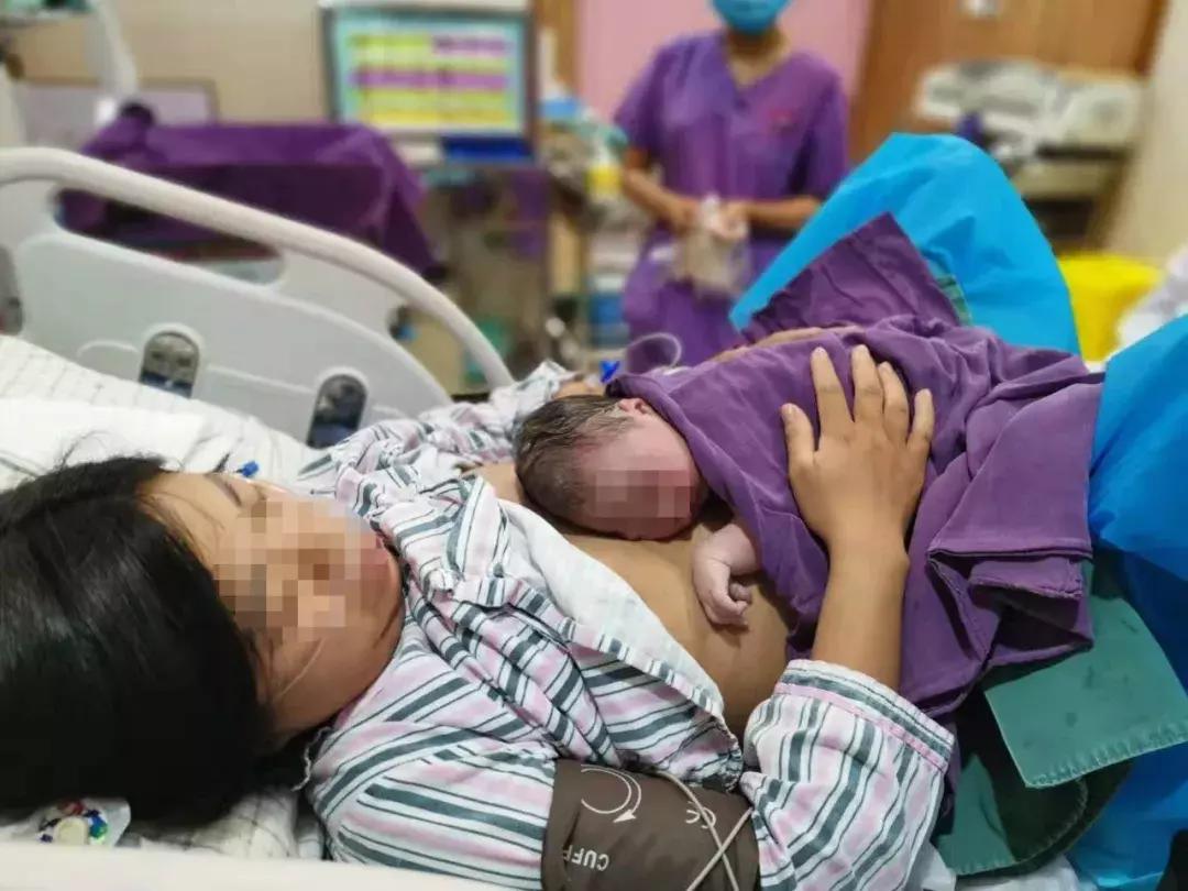 瘢痕子宫也能全程无痛分娩二胎产妇国庆节前喜当妈