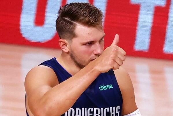 勇士全队希望库里拿西决mvp,勇士时隔三年重返总决赛库里承诺