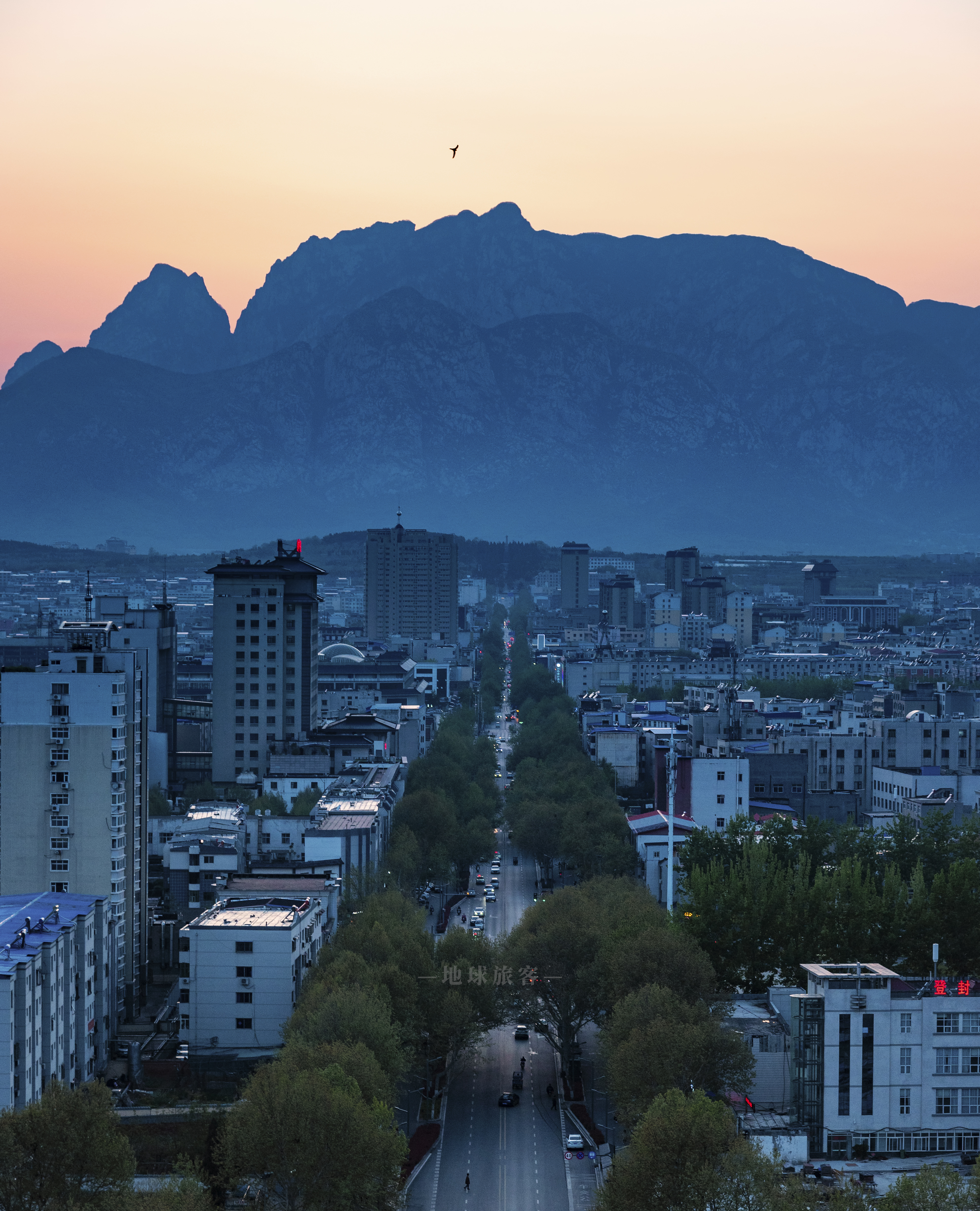 游中岳嵩山之旅,一分钟详解中岳嵩山风景