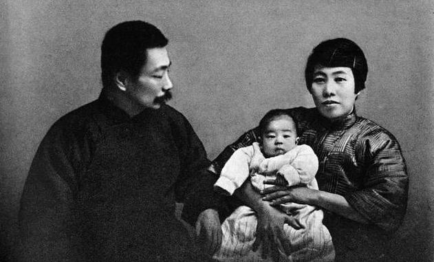 董卿唱哭了所有人,董卿都被说哭了