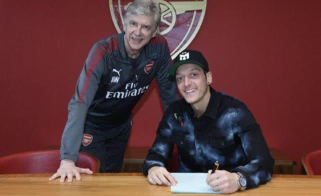 阿森纳3-1厄齐尔,阿森纳vs利物浦足球单挑