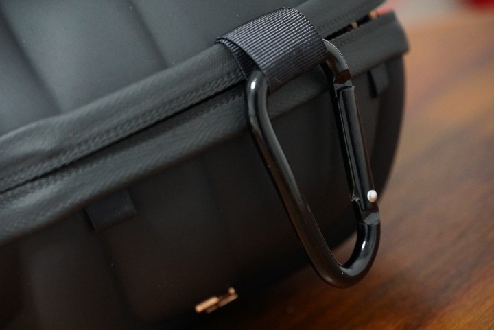 美国头戴式蓝牙耳机,可戴头盔的头戴式蓝牙耳机