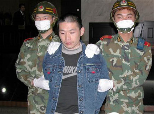 他因家庭残缺导致心理变态，最终犯下惊天大案！