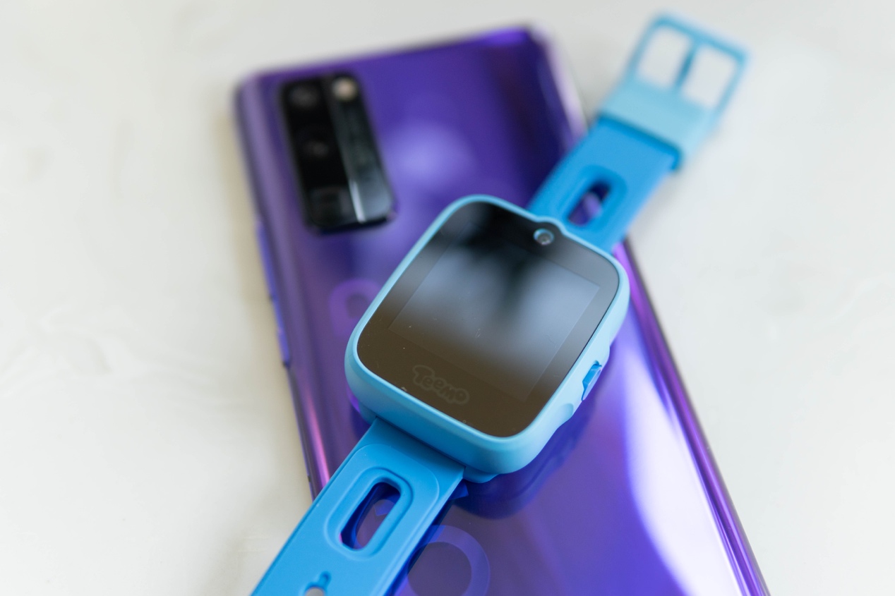 不在孩子身旁也守护安全，糖猫A10儿童电话手表，宝贝家长都喜欢