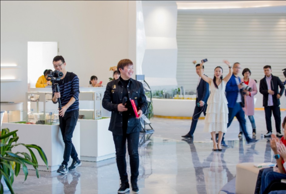 作家卡兰诺新书《如若初心》发布会