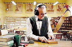 斯坦李老爷子在漫威里客串镜头,送别斯坦李漫威之父的客串合集