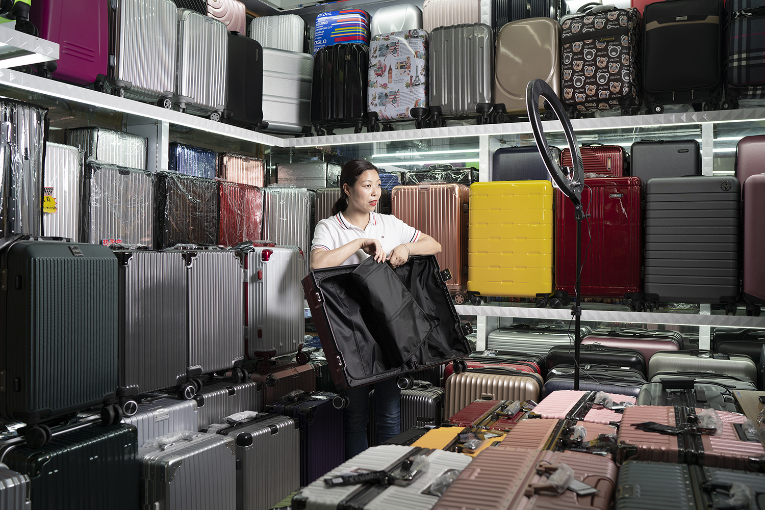 义乌老板娘年流水上千万“不务正业”玩直播