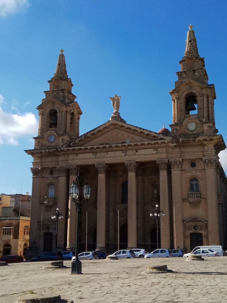 被地中海包围的岛国,闻名世界的旅游胜地,“欧洲的后花园”