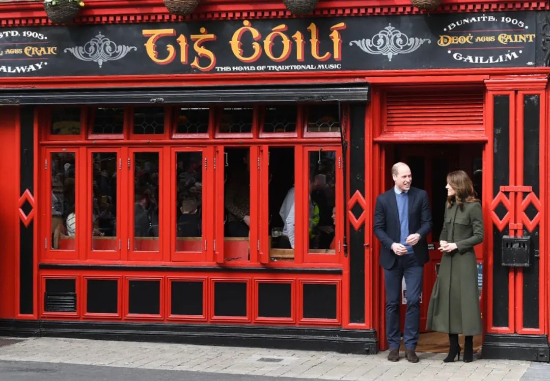 凯特王妃穿一身绿，让她放飞自我的岛国居然比重庆市还小