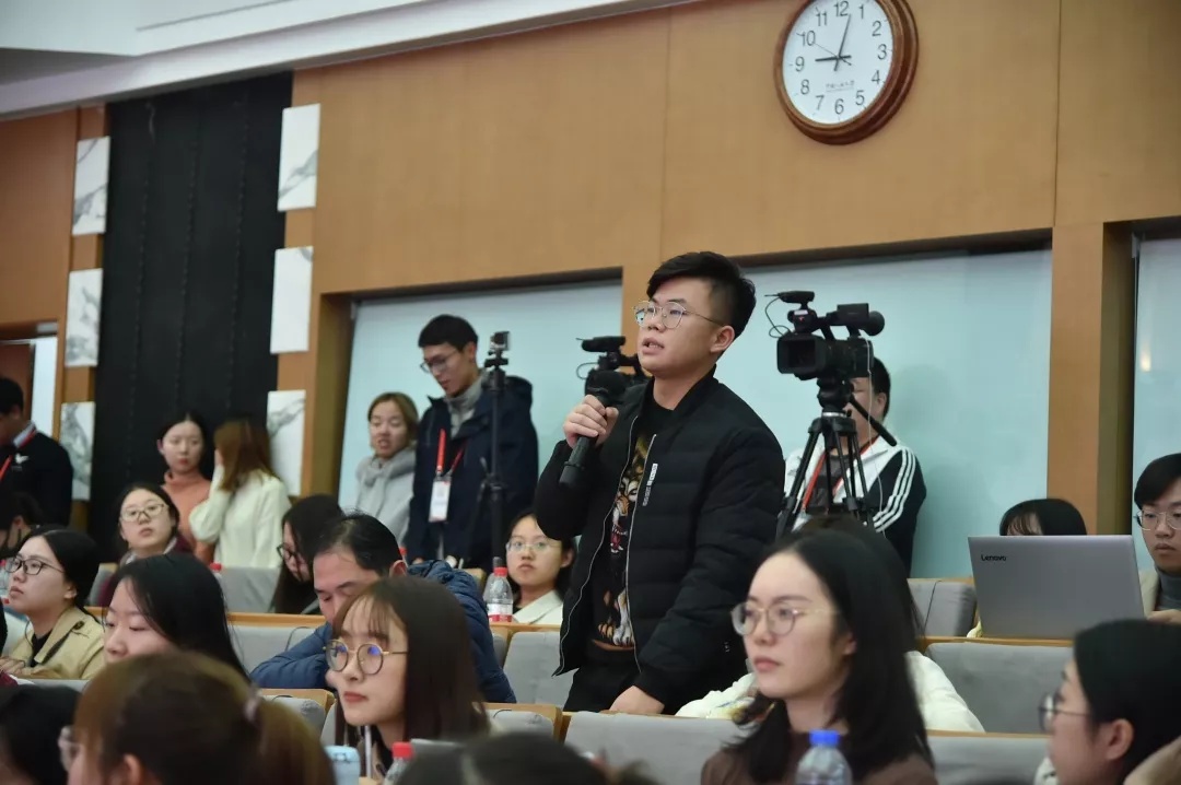 人民大学宣讲会视频,人民大学抢话筒视频