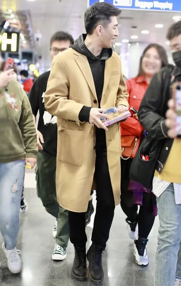 金瀚帅气军人装,金瀚颜值巅峰现代