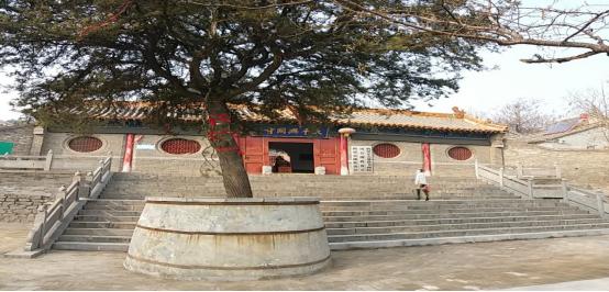 神秘的大伾山一景一传说一路风景皆故事，“只怨”不在此山中