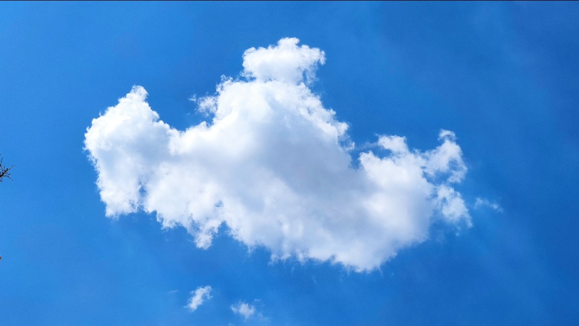 阜阳蓝让我看到了家乡的宏伟壮观的蓝图！