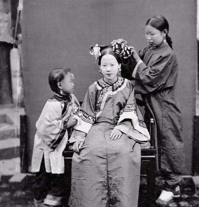 胡雪岩死亡之路完整版,胡雪岩饿死街头无人收尸