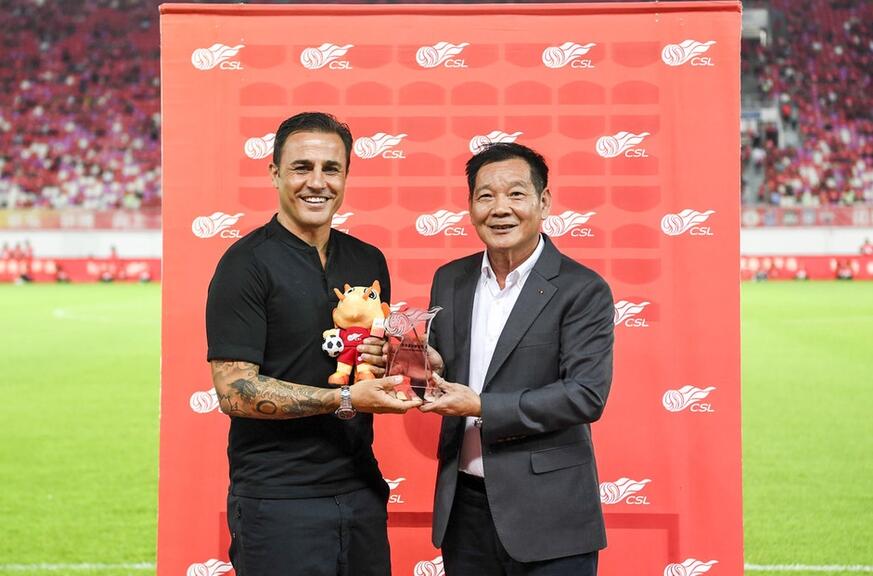 李铁卡纳瓦罗,李铁卡纳瓦罗郑智