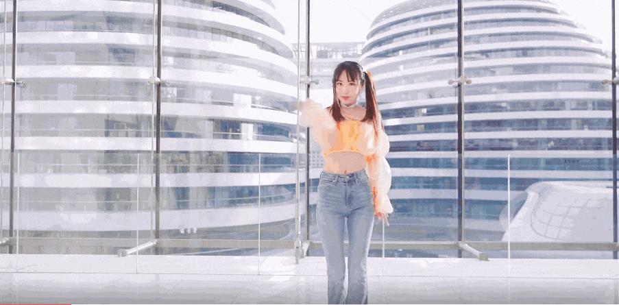 鬼马精灵的女生给人什么感觉,鬼马小精灵女生