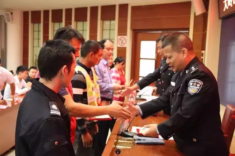 在辞旧迎新的时刻回顾过去,在过去的一年我们都经历了什么