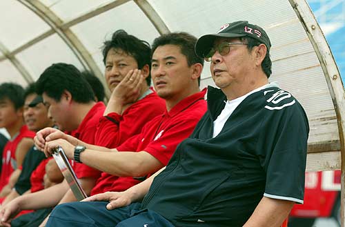 郑智英超夺冠视频,郑智中国足球赛前动态