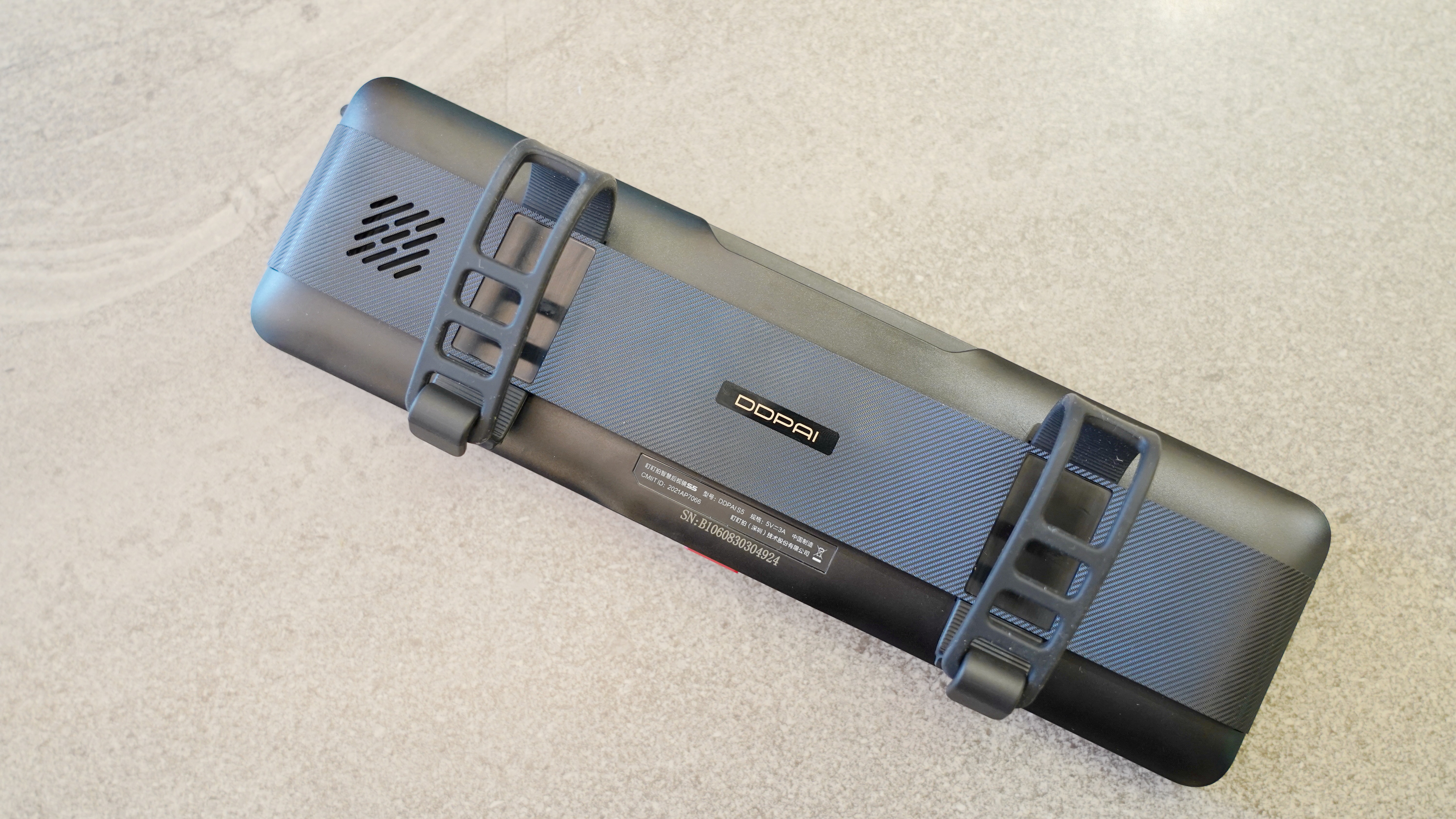 盯盯拍智慧后视镜s5和360的区别,盯盯拍智慧后视镜s5怎么放视频