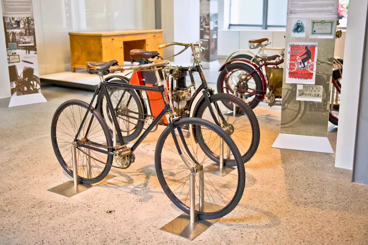 环法为啥用斯柯达汽车,斯柯达环法车队