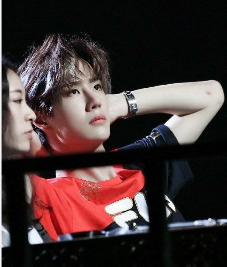 男明星有多少个王一博,明星们眼中的王一博