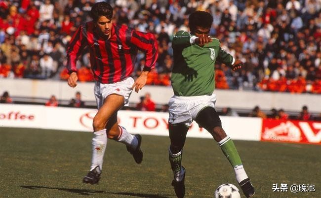 AC米兰队史今天：1989年12月17日埃瓦尼绝杀，首夺丰田杯，13图