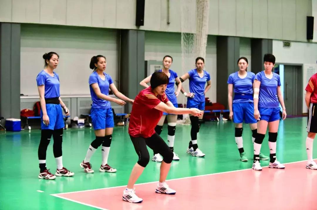 最励志的中国女排教练人生故事,励志中国女排视频