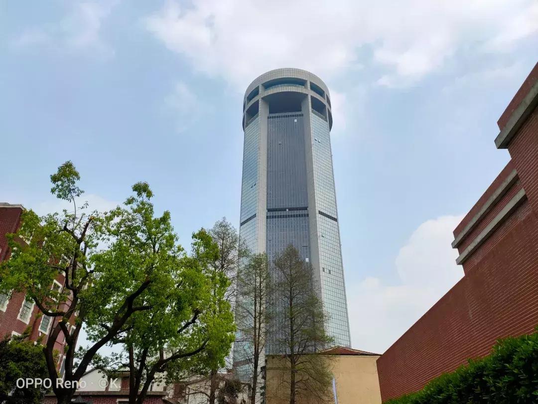 Opporeno和pro的区别,opporeno与renopro区别