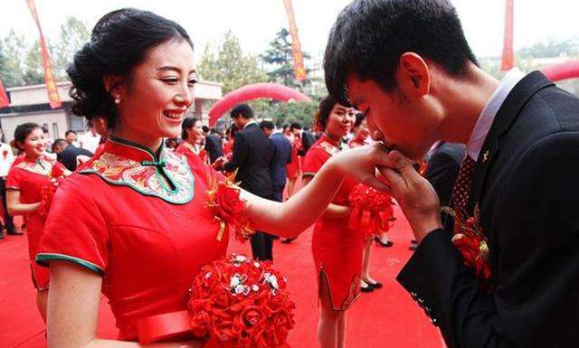 同事关系还不错结婚要不要随礼,关系好的同事结婚随礼多少合适啊