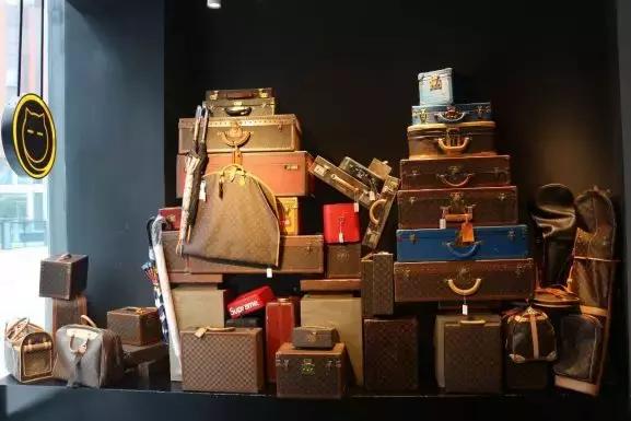 lv路易威登上海哪条街有卖,揭秘lv路易威登成本价