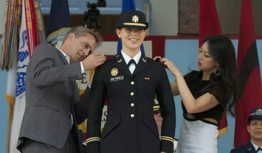 花钱让孩子出国留学值得吗,花巨资送孩子出国留学值得吗