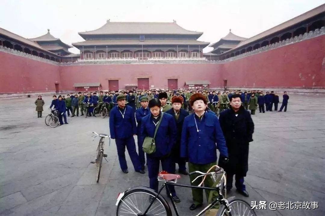 北京男的多少岁能办灵活就业,北京哪个大学男生最多
