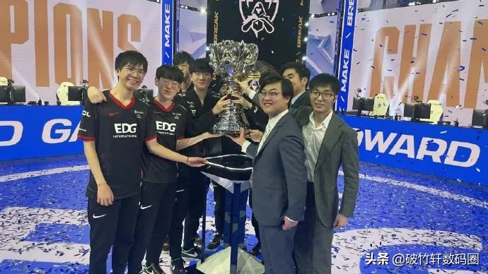 自带瞄准器洗牙小工具,每分强输出1600次,激起*男猛**电竞梦