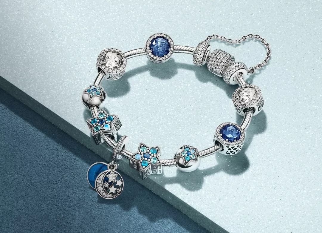 槽点满身的「潘多拉」,如何靠仪式感圈钱?