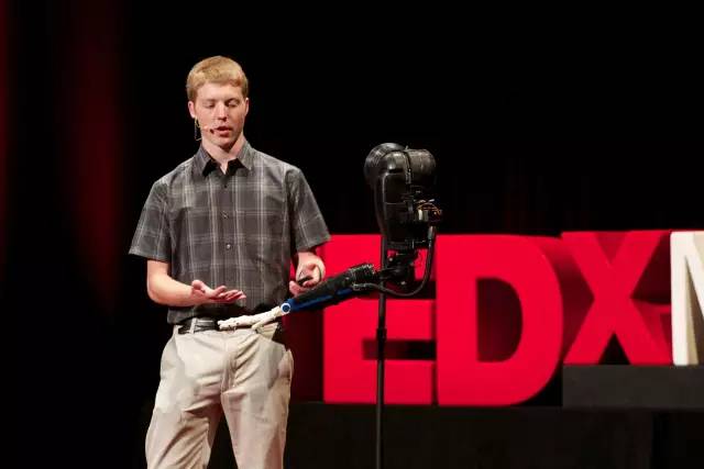 90后的走心设计,90后走心的设计引爆全网太震撼了