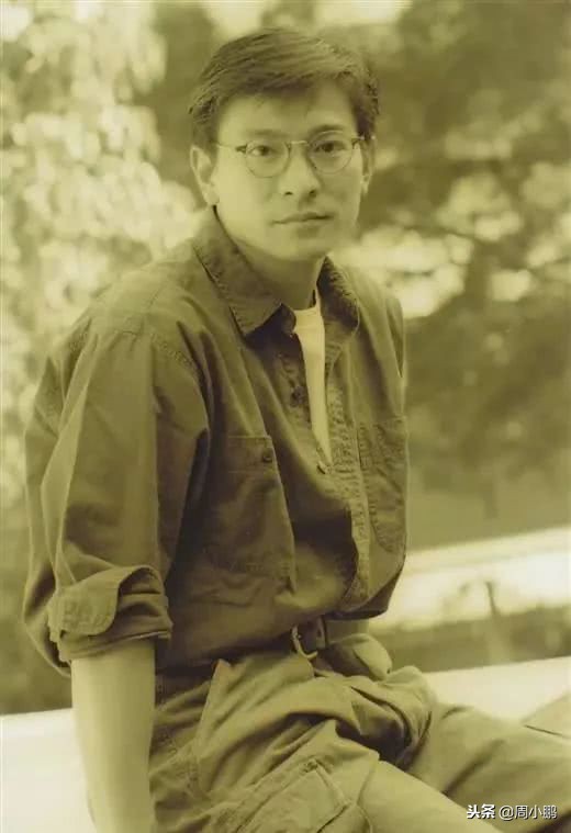 刘德华在演唱会哭的视频,刘德华演唱会失声痛哭完整版后续