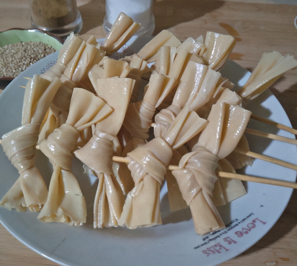 去吃麻辣烫吃哪样食材不踩雷,麻辣烫吃什么菜不压秤