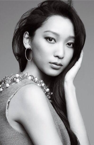 日本最惨女明星渡边杏踹出轨渣夫和吸血亲妈，她爆红暴富远走高飞