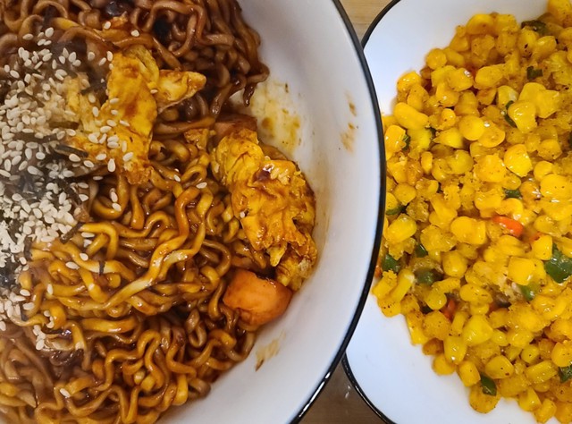 夫妻自主创业卖面条,女孩创业面馆赚钱多吗现在