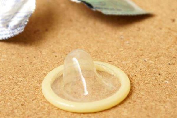 “避孕套”你不知道的事！男女都要学一学