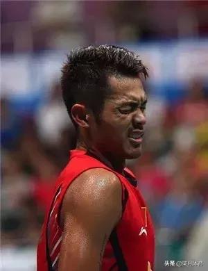 高远球如何正确发力,正手高远球规范动作