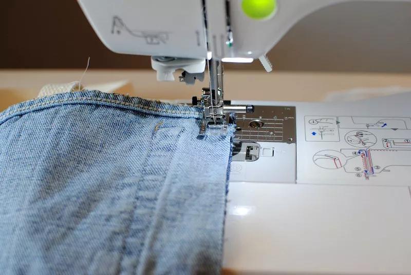 旧的牛仔裤能做什么收纳,旧牛仔裤不要扔改一个包包