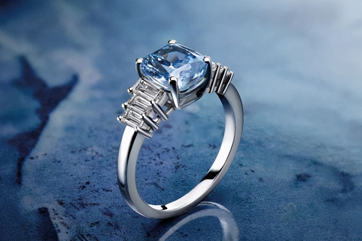 世界上最大的纯钻石戒指,世界上最贵的十种戒指