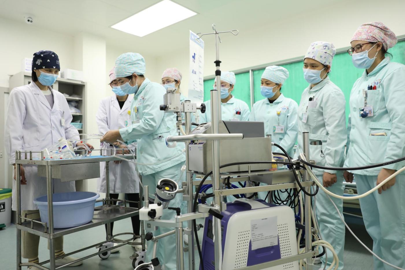 一天十几台手术23个病人出院,医生一天11台手术