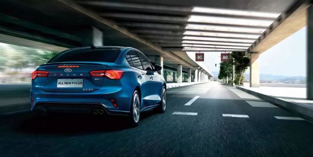 到底什么样的车省油又安全,全新福克斯通过性测试