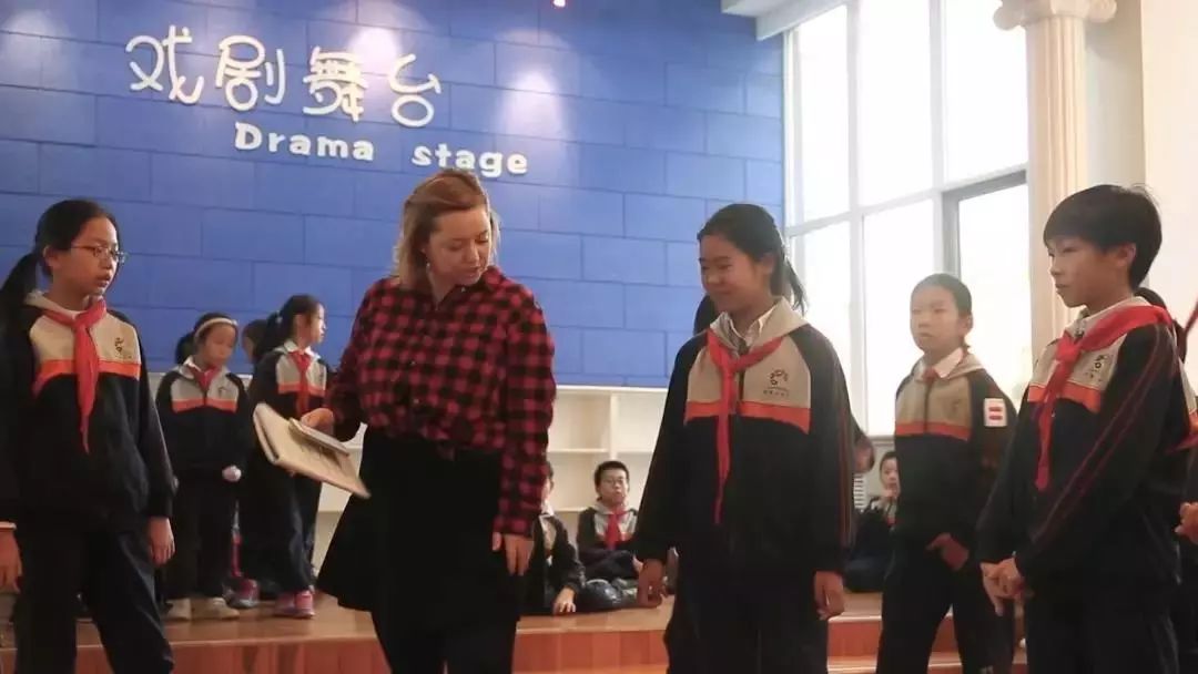 身边的好学校丨北京师范大学奥林匹克花园实验小学：书香花园，培育五色花朵~