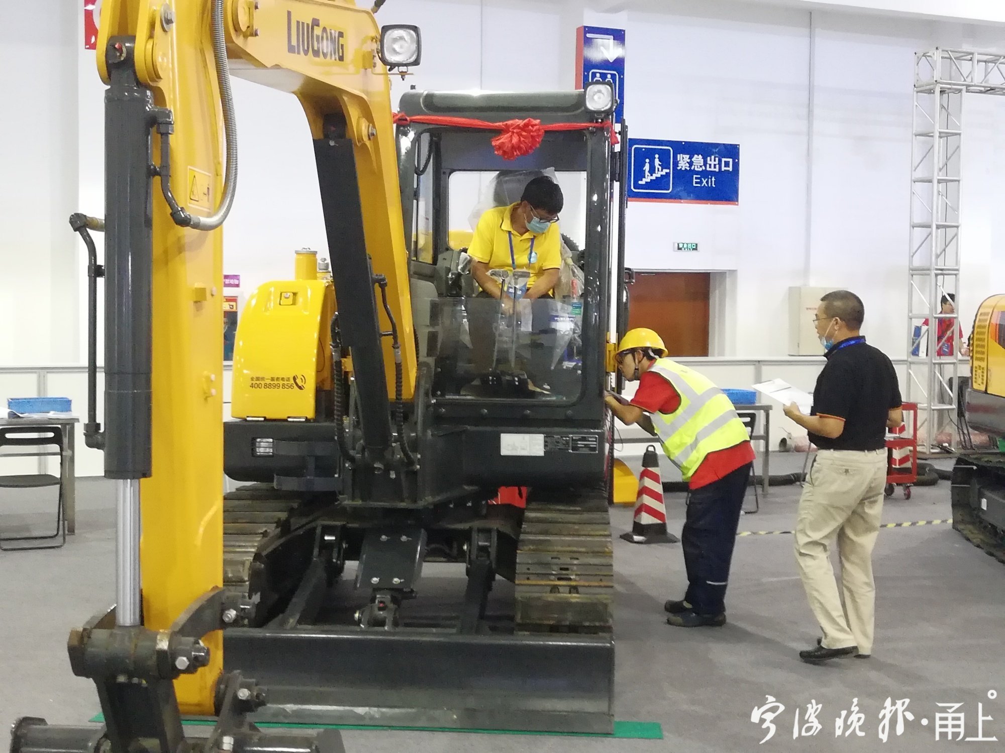 桥下拉吊环比赛直播,桥吊比武视频